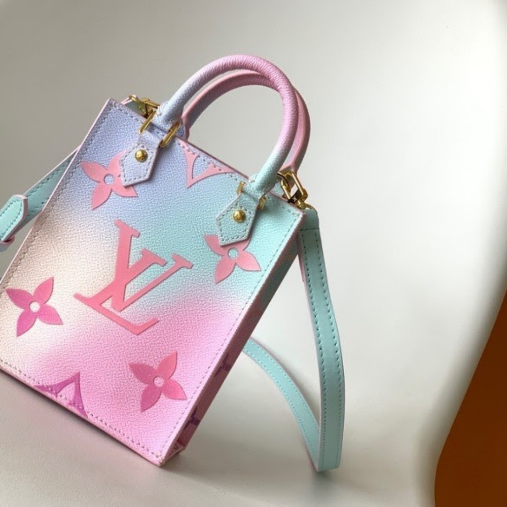 ✨🎊Authentic 💎Louis Vuitton bag